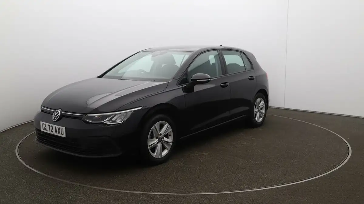 2022-volkswagen-golf-15-tsi-life-150ps-hatchback-big-3