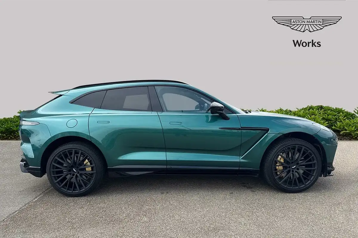 2023-aston-martin-dbx-40-v8-big-15