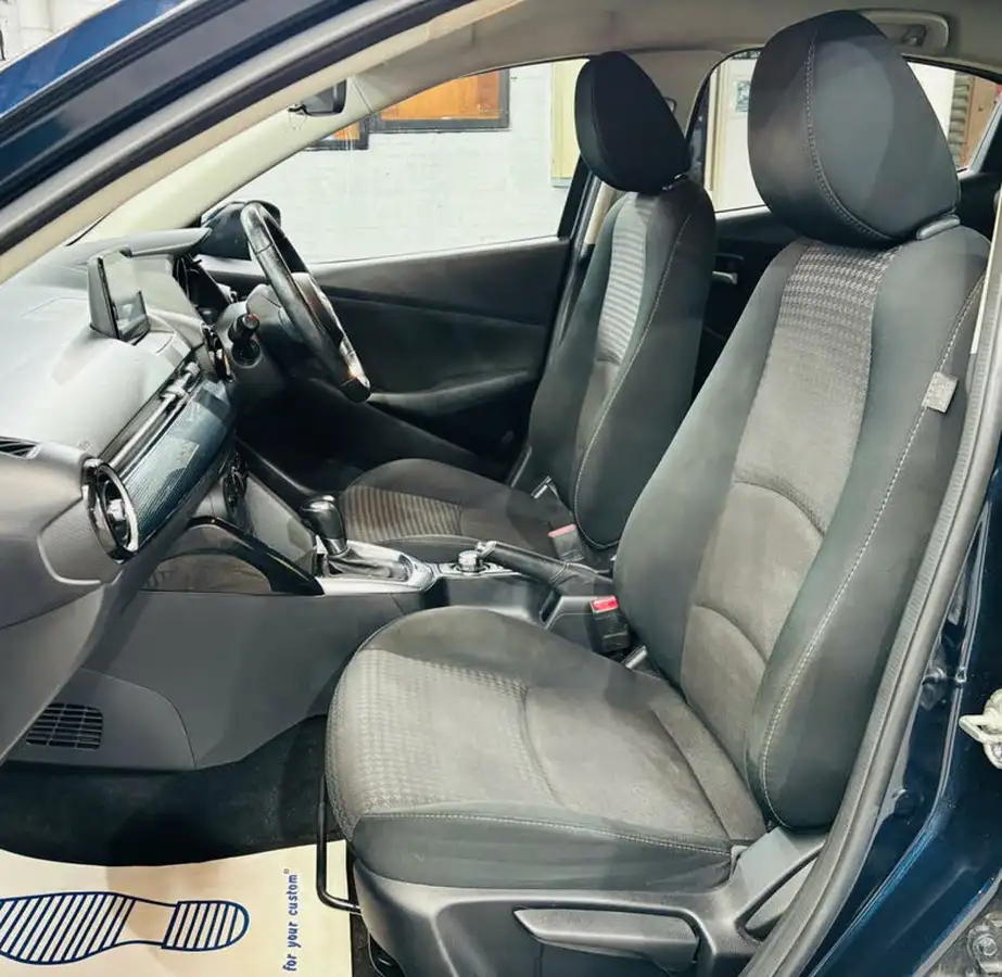 2017-mazda-mazda2-15-se-l-nav-auto-big-16
