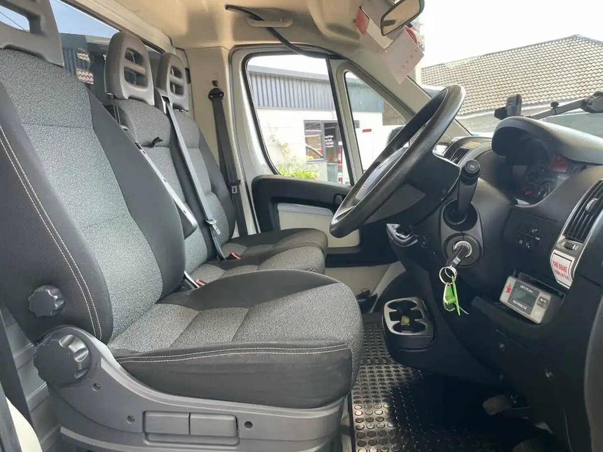 2015-fiat-ducato-23td-35-lh1-130-chassis-cab-comfort-matic-big-11