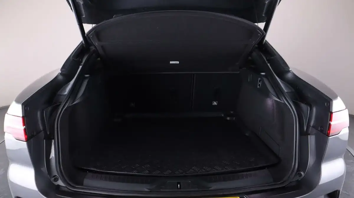 2018-jaguar-i-pace-ev400-first-edition-big-16