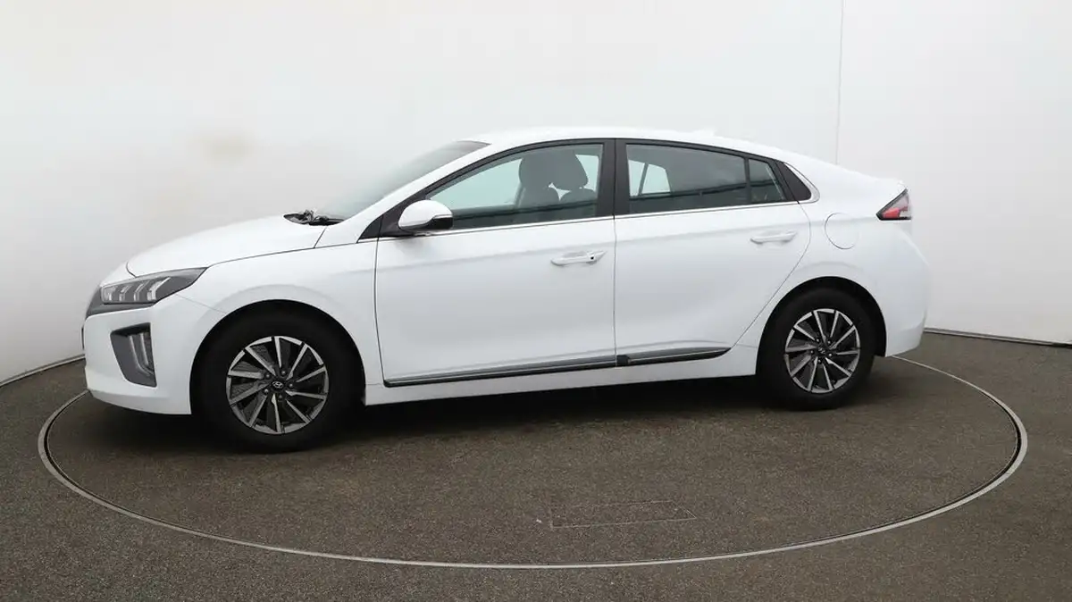 2022-hyundai-ioniq-e-premium-electric-big-58