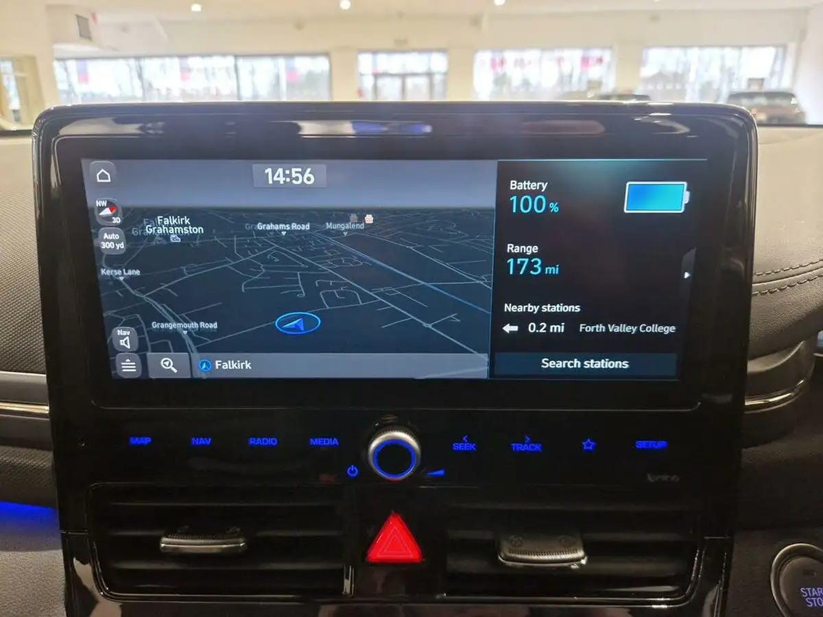 2022-hyundai-ioniq-e-premium-electric-big-38