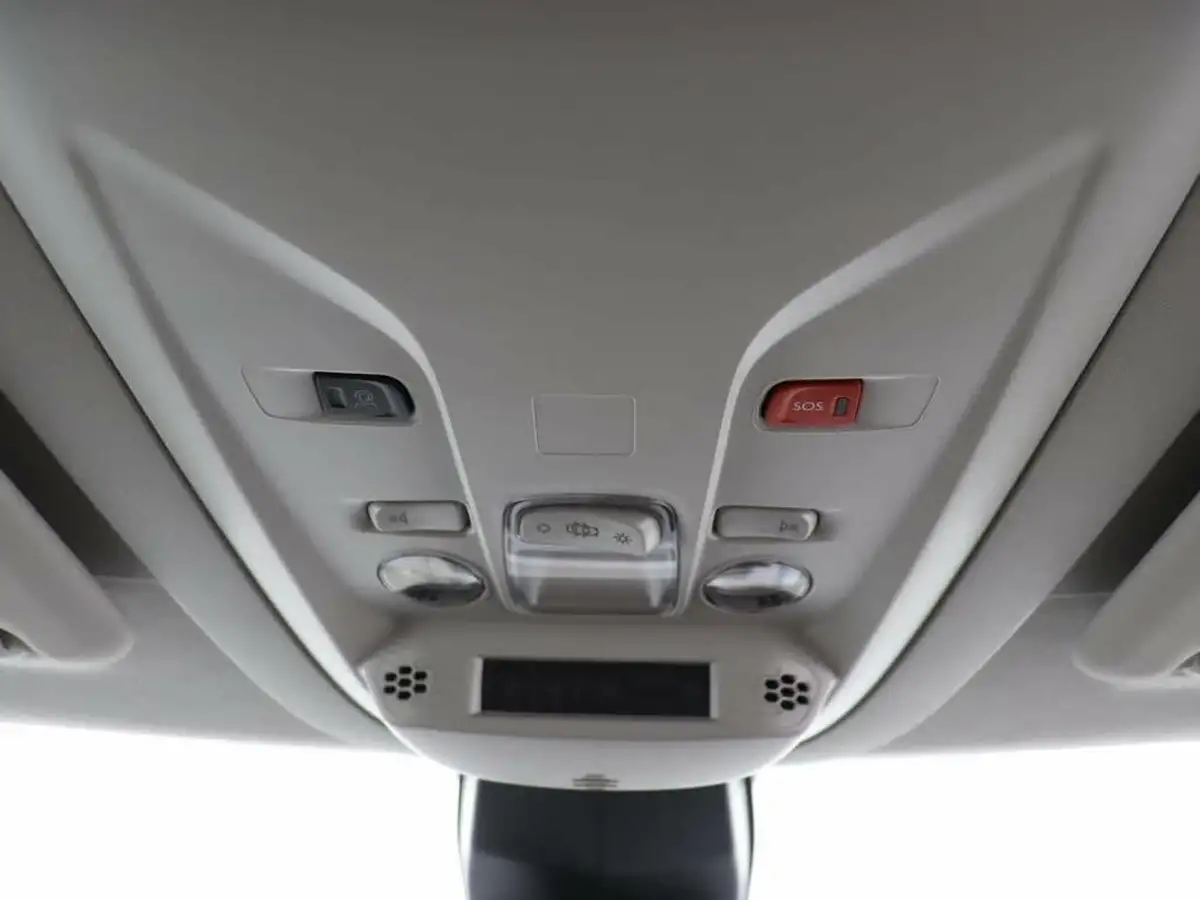 2024-vauxhall-combo-life-e-ultimate-big-47