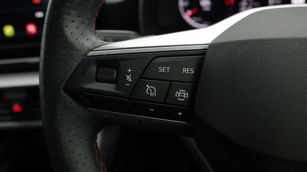 2021-seat-leon-15-tsi-evo-fr-130ps-hatchback-big-24