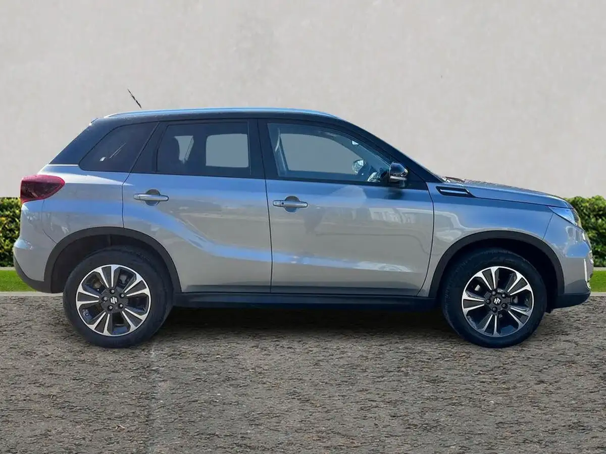2023-suzuki-vitara-15-sz5-big-1