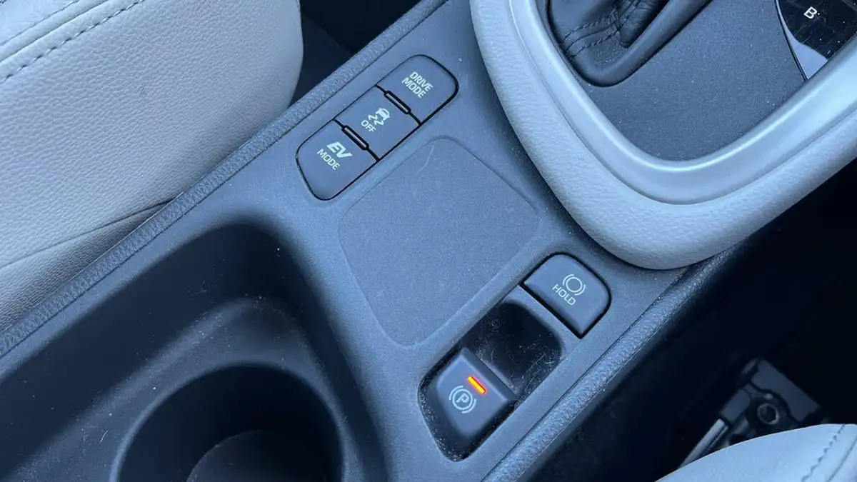 2022-toyota-yaris-15-vvt-i-excel-big-38