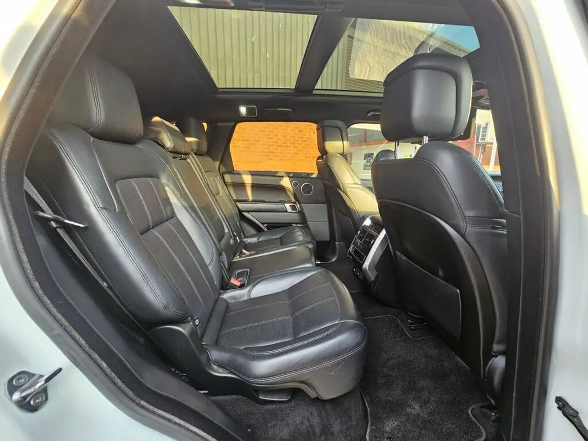2018-land-rover-range-rover-sport-30-sd-v6-hse-sd-v6-big-41