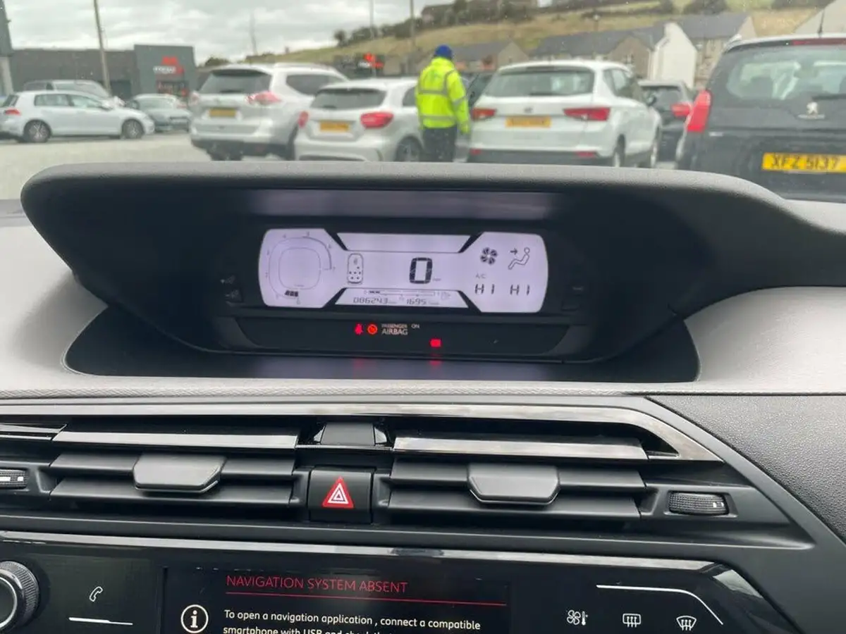 2018-citroen-grand-c4-spacetourer-16bluehdi-touch-edition-120ps-big-14