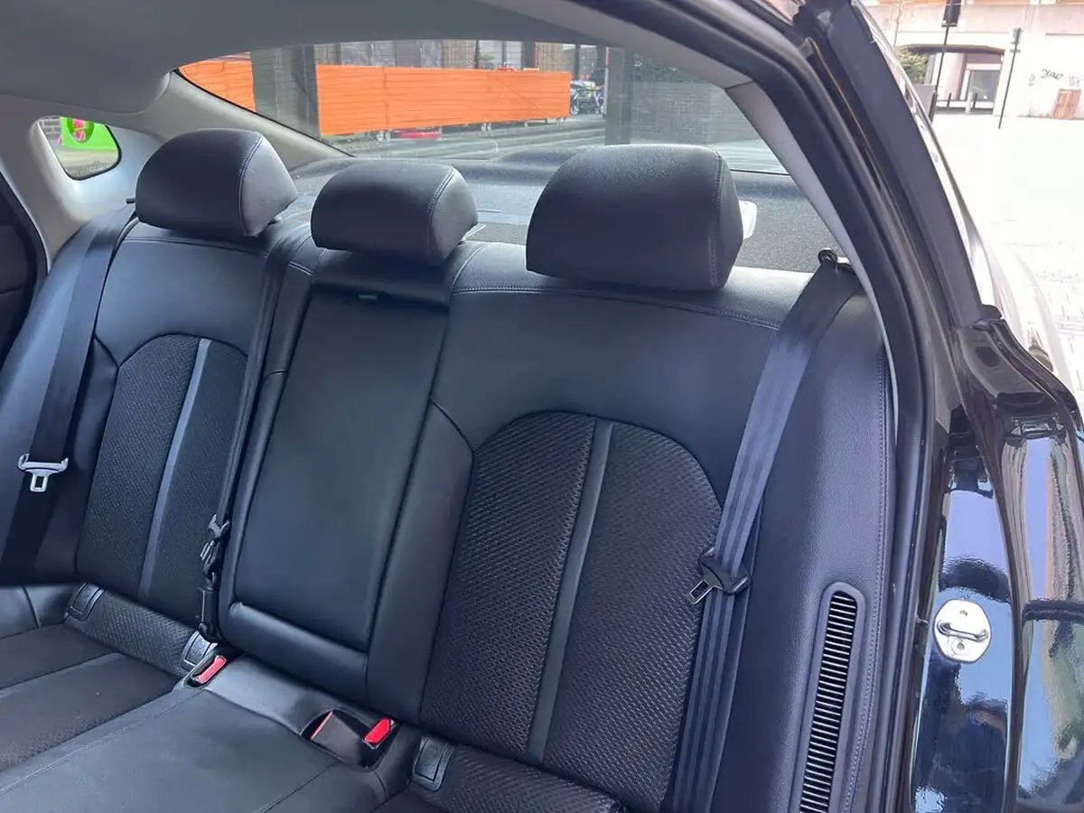 2018-kia-optima-20-gdi-phev-saloon-4d-big-5