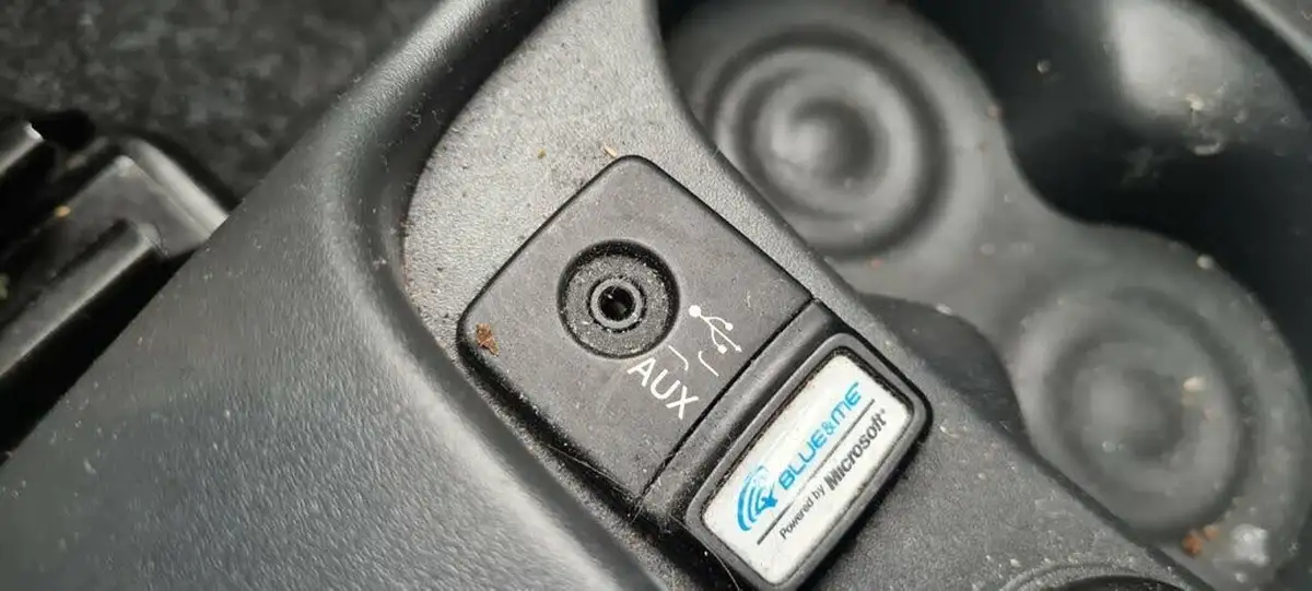 2015-fiat-500-12-lounge-ss-big-25