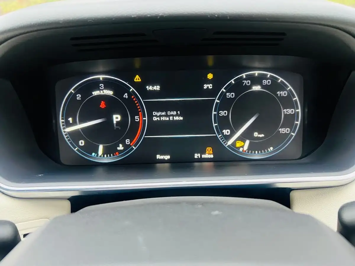 2015-land-rover-range-rover-sport-30-sd-v6-hse-dynamic-306bhp-4wd-big-32