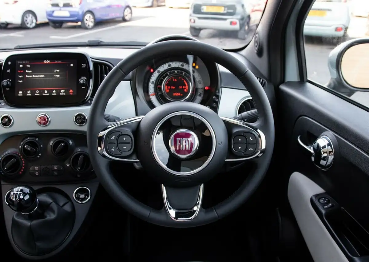 2022-fiat-500-10-dolcevita-big-20