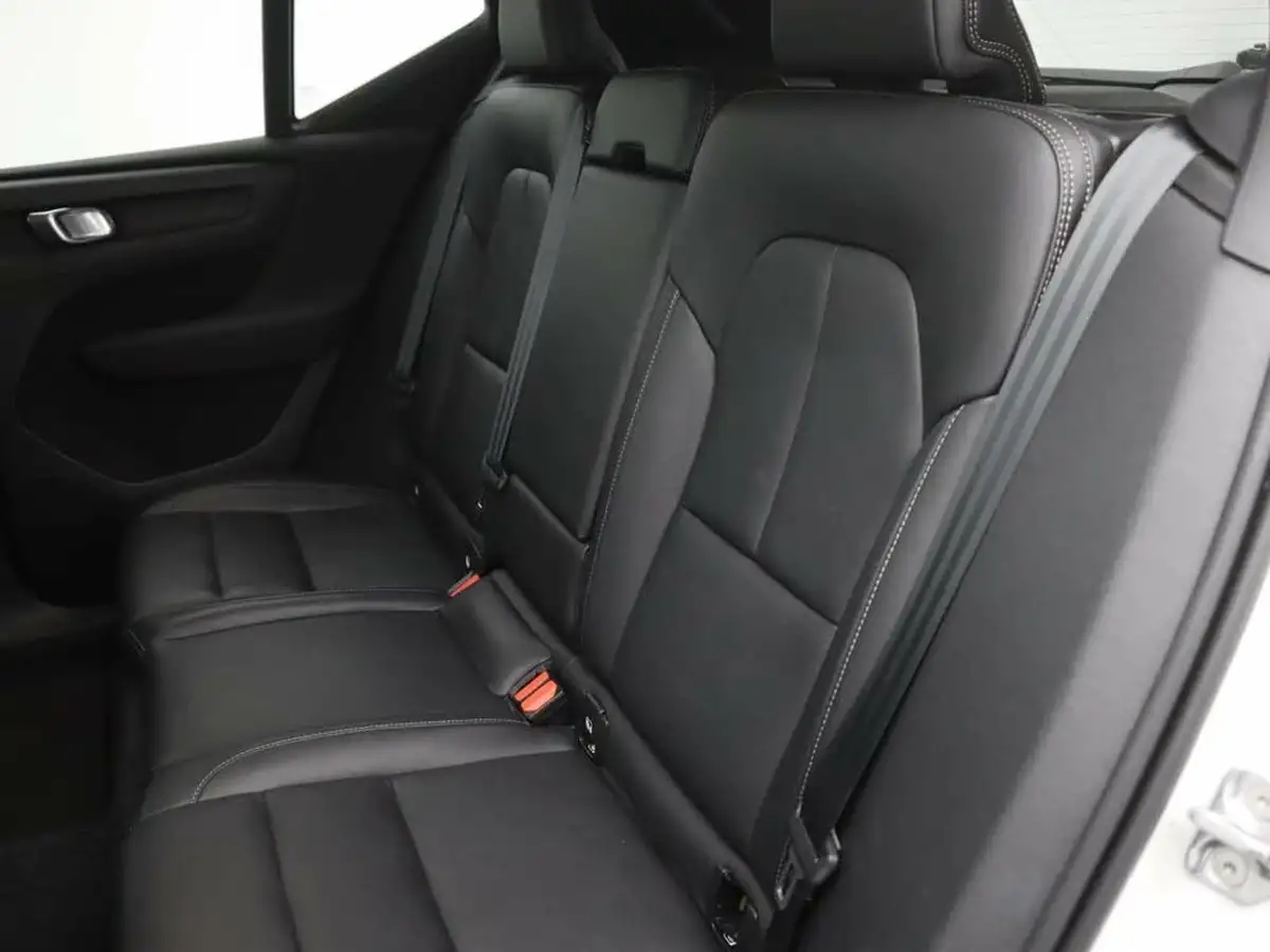 2020-volvo-xc40-20td-d3-inscription-pro-big-16