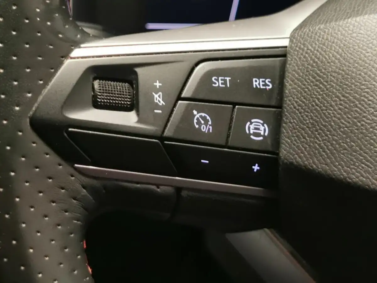 2022-seat-leon-15-tsi-evo-fr-sport-150ps-hatchback-big-19