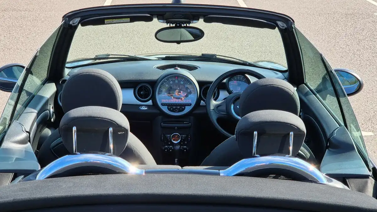 2015-mini-cooper-16-cooper-chili-auto-big-42