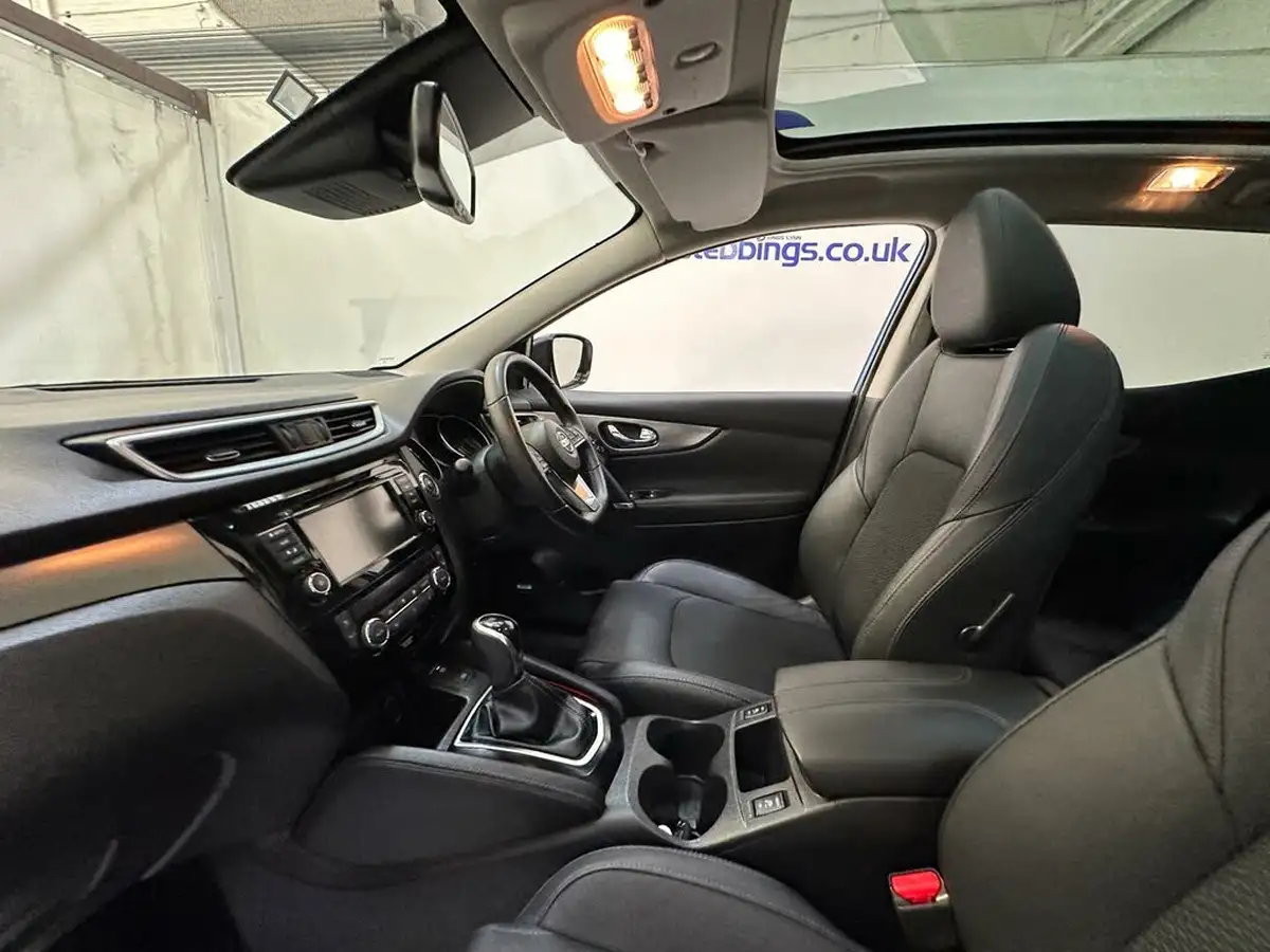 2020-nissan-qashqai-big-25