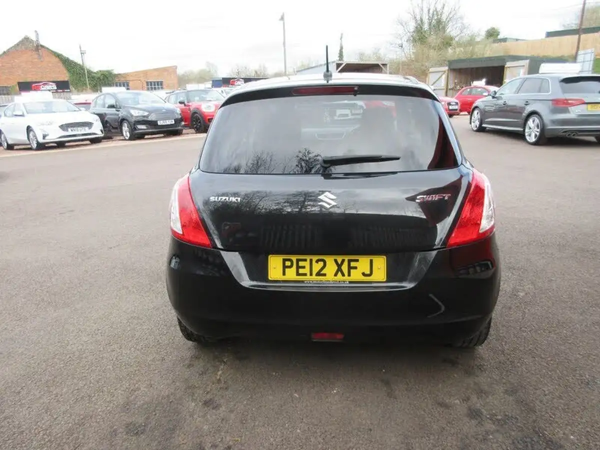 2012-suzuki-swift-12-sz4-3d-big-4