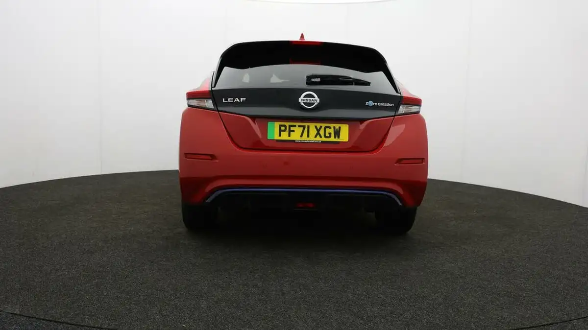 2022-nissan-leaf-e-tekna-big-52