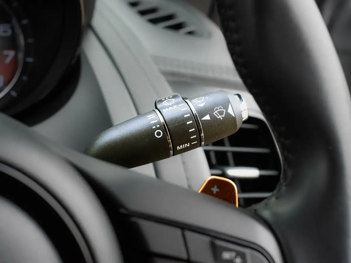 2013-jaguar-f-type-50-s-big-75