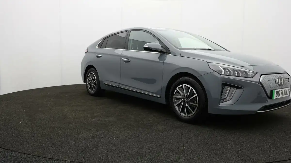 2021-hyundai-ioniq-e-premium-electric-100kw-big-76
