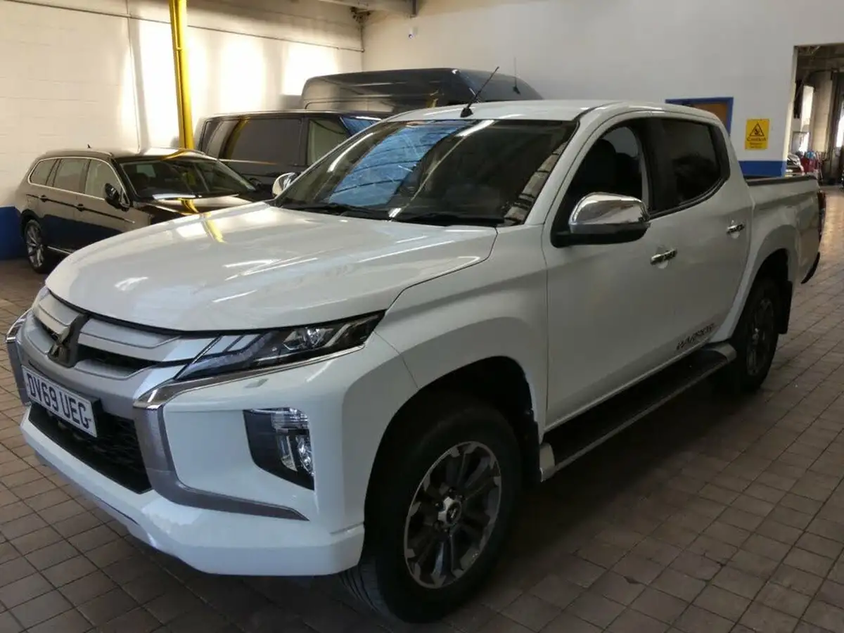 2019-mitsubishi-l200-22di-d-warrior-auto-big-10