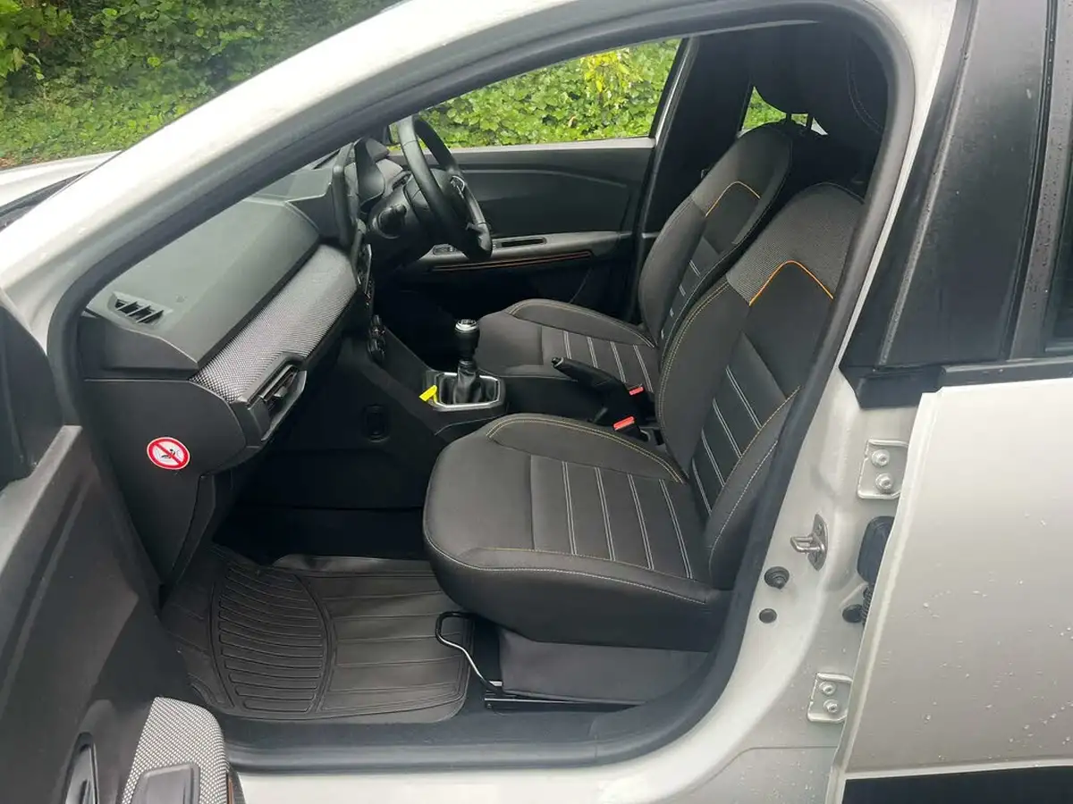 2022-dacia-sandero-stepway-10-tce-comfort-90bhp-big-16