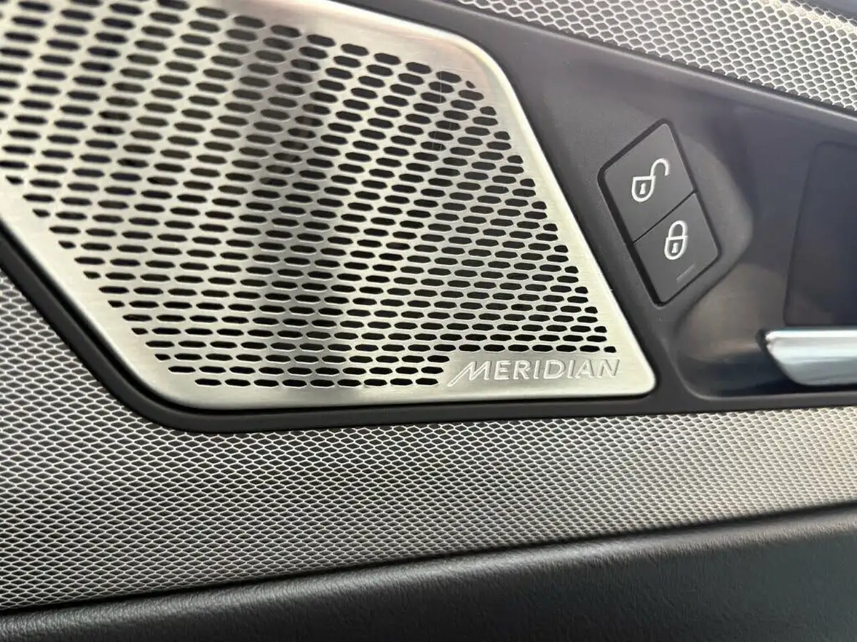 2020-jaguar-xe-20d-r-dynamic-se-awd-big-31
