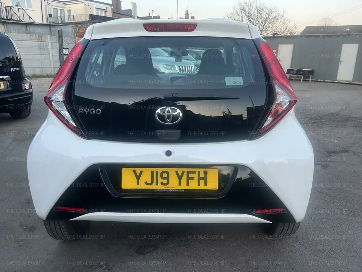 2019-toyota-aygo-10-vvt-i-x-play-big-4