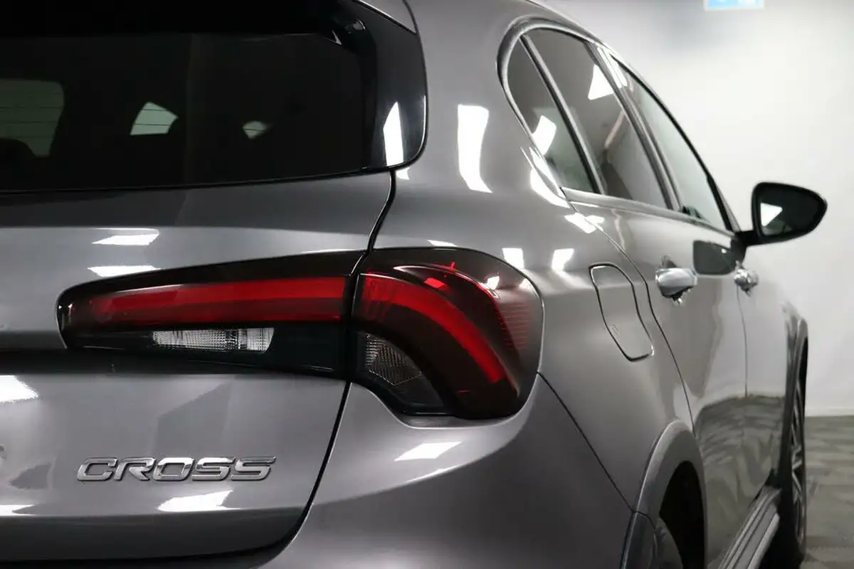 2021-fiat-tipo-10-cross-big-18