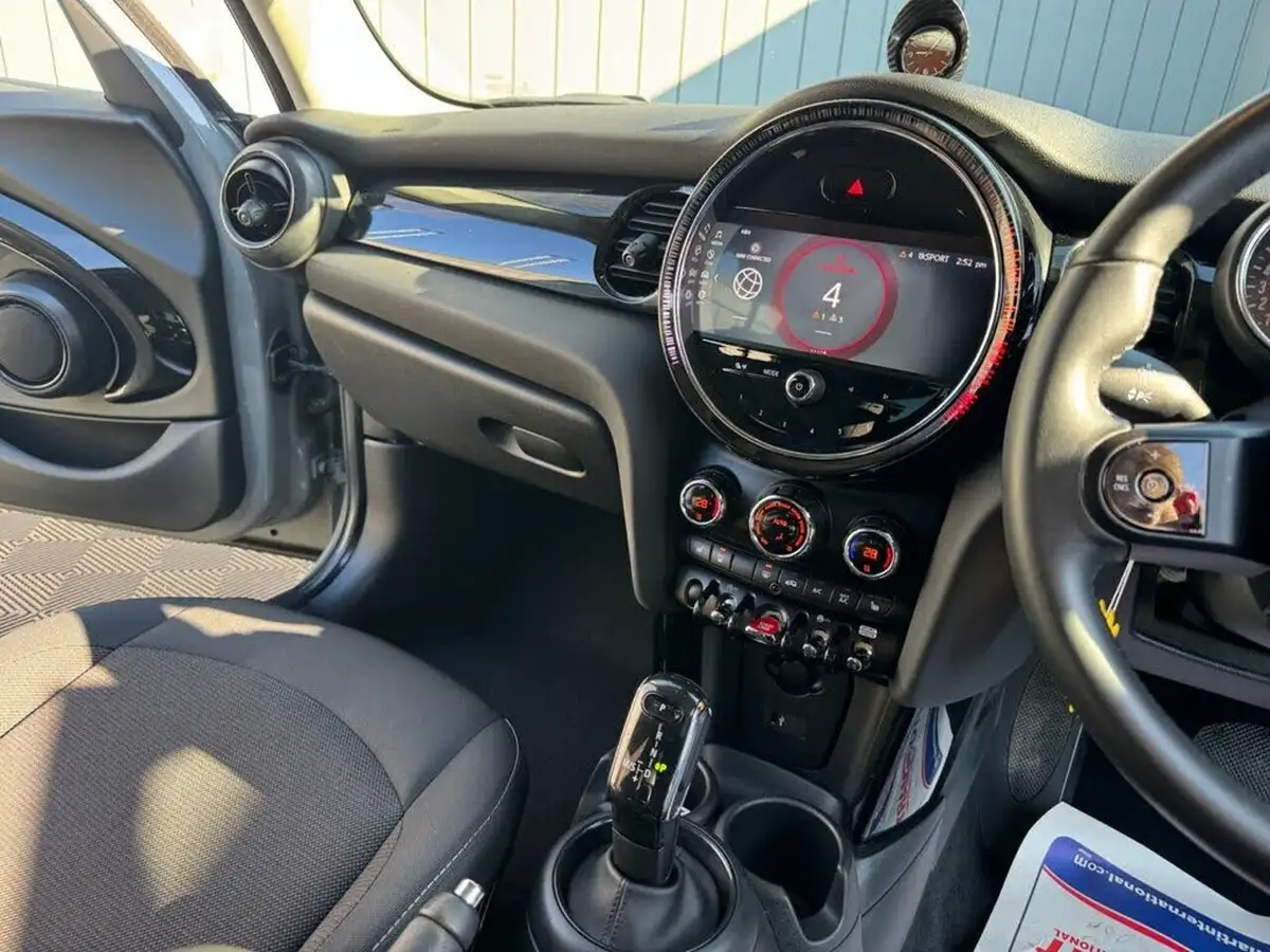 2022-mini-cooper-15-cooper-classic-premium-hatchback-5d-auto-big-32