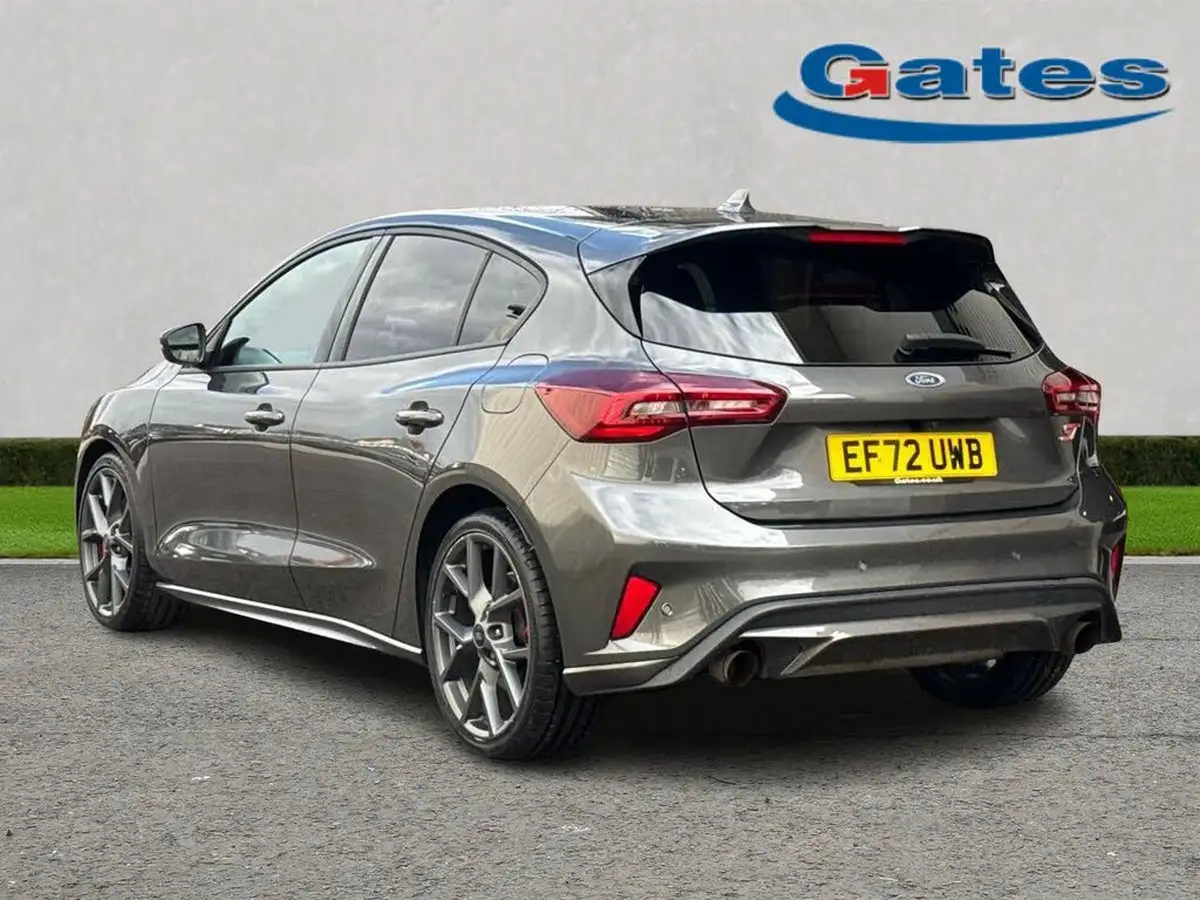 2022-ford-focus-23t-st-hatchback-auto-big-4
