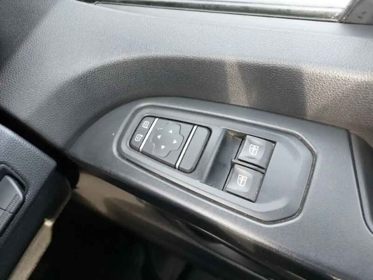2022-renault-trafic-20dci-sl28-130-business-big-17