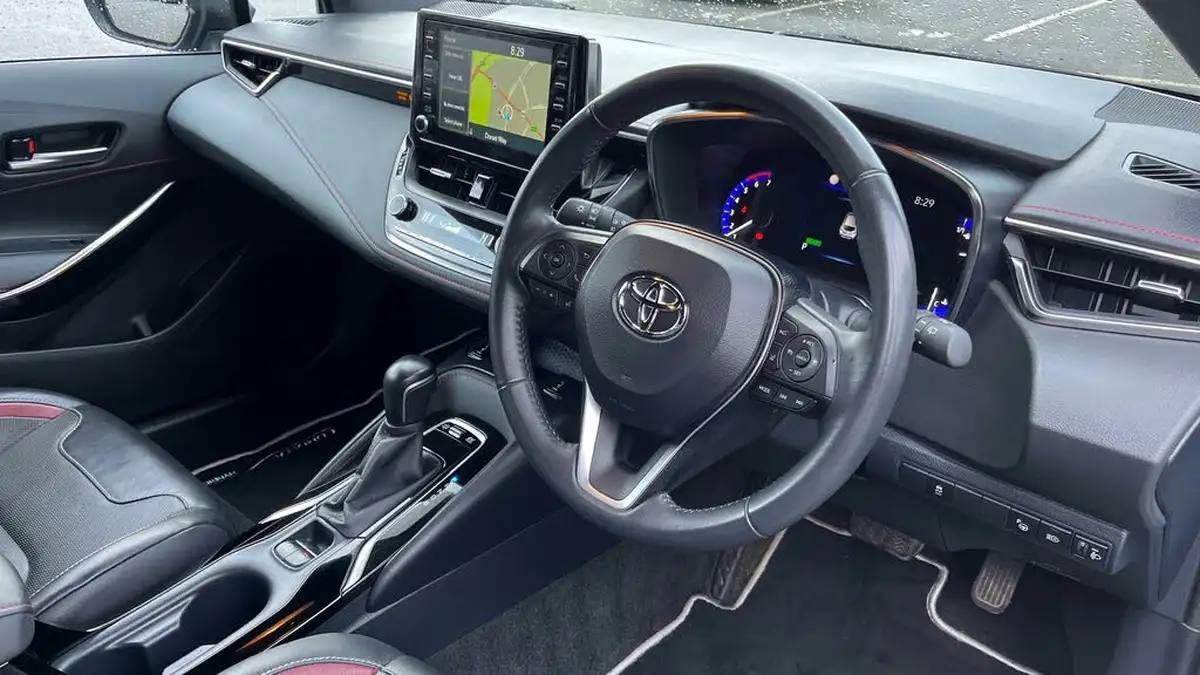 2021-toyota-corolla-18-vvt-i-excel-trk-hatchback-big-20