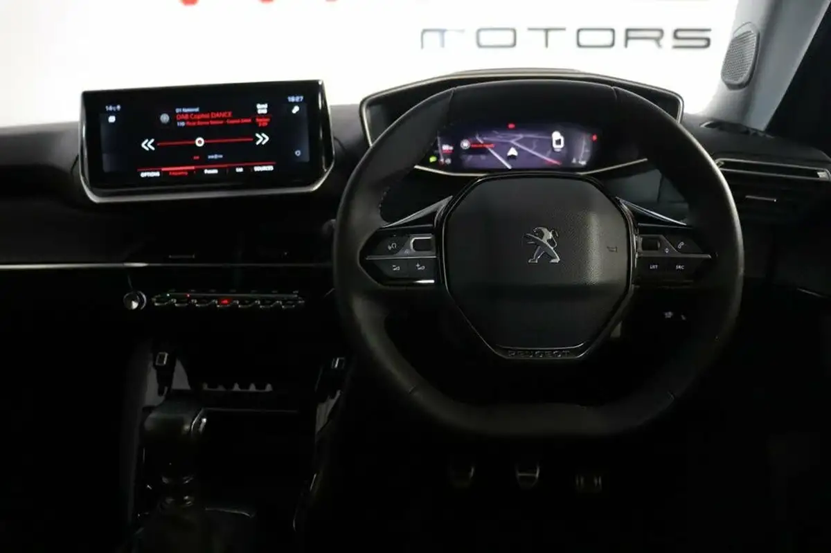 2022-peugeot-2008-suv-12-puretech-allure-premium-100bhp-big-15