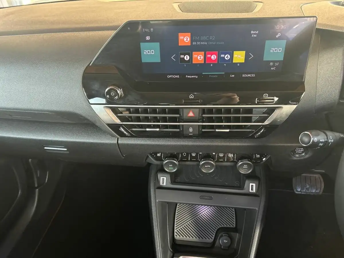 2022-citroen-c4-e-shine-plus-big-16