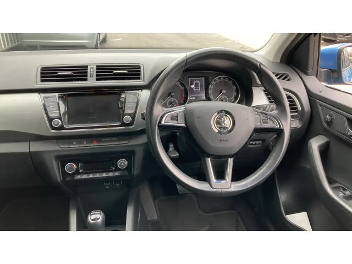 2018-skoda-fabia-10-tsi-se-l-109ps-estate-dsg-big-9