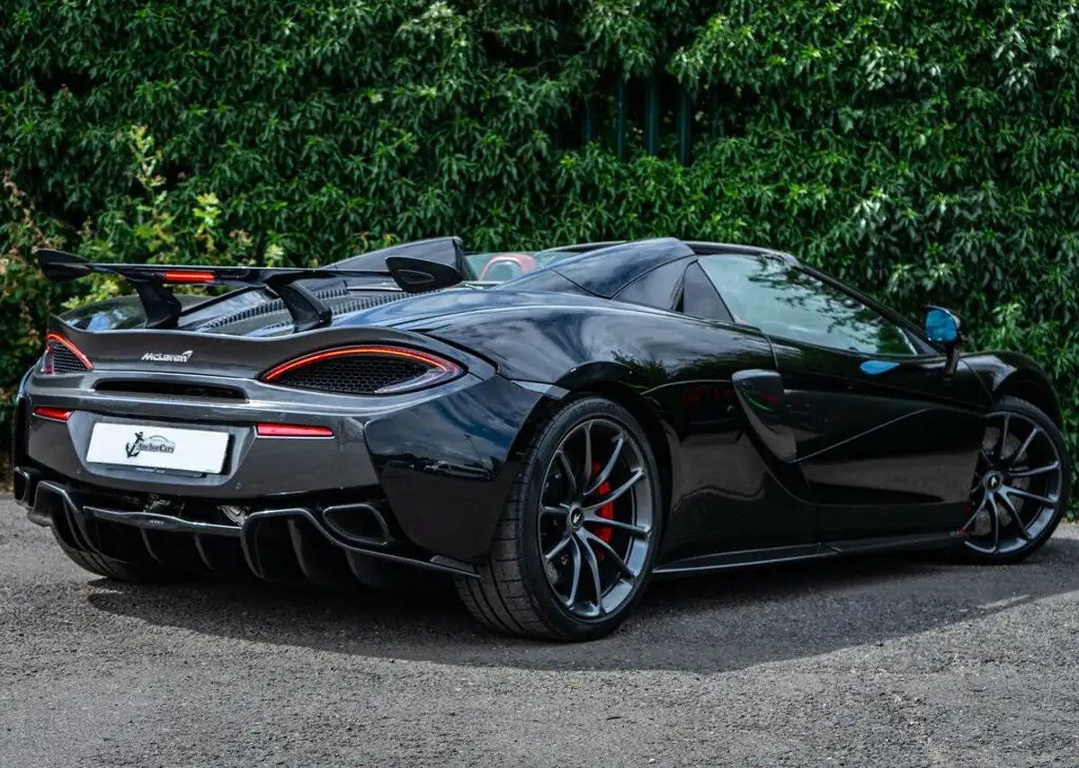 2018-mclaren-570s-38-coupe-big-4