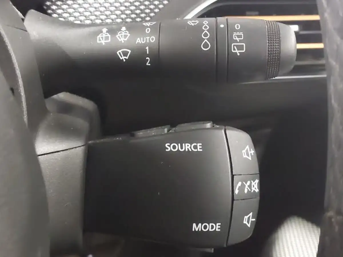 2022-dacia-sandero-stepway-10-tce-comfort-90bhp-big-14