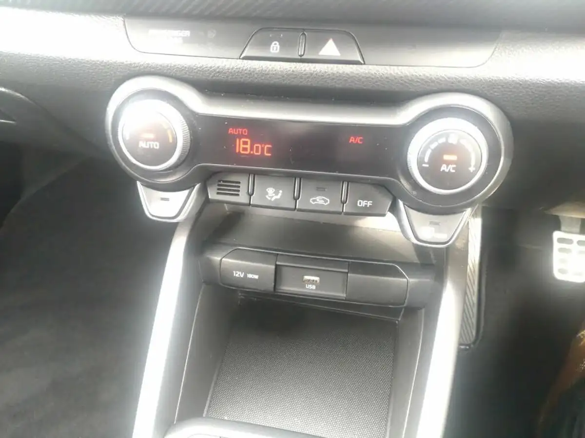 2022-kia-stonic-10-t-gdi-gt-line-s-big-18