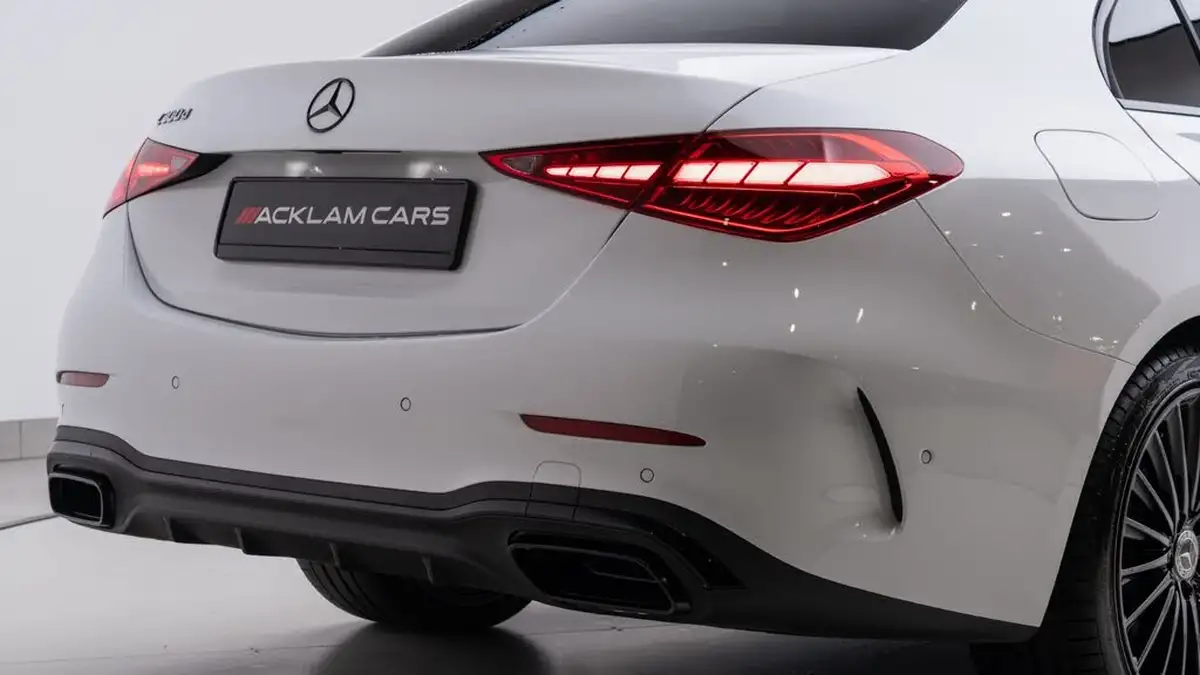 2023-mercedes-benz-c-class-20d-c300d-amg-line-premium-265ps-saloon-4d-1993cc-big-29