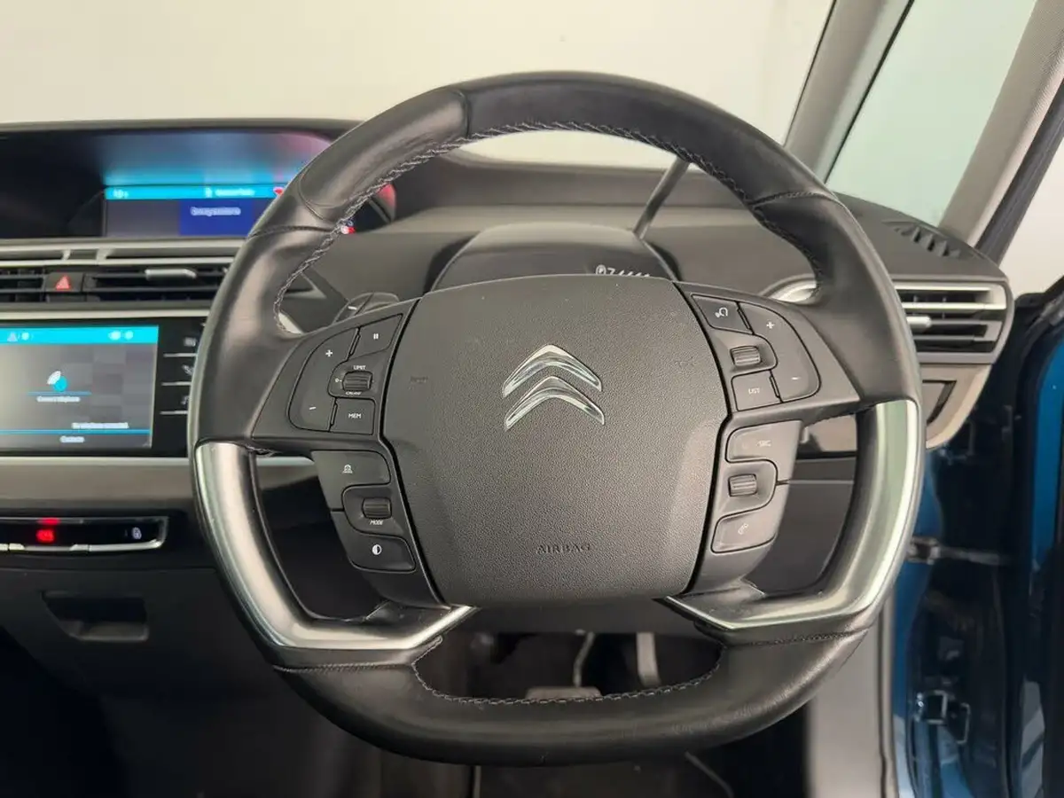 2022-citroen-grand-c4-spacetourer-12-puretech-shine-eat8-big-25
