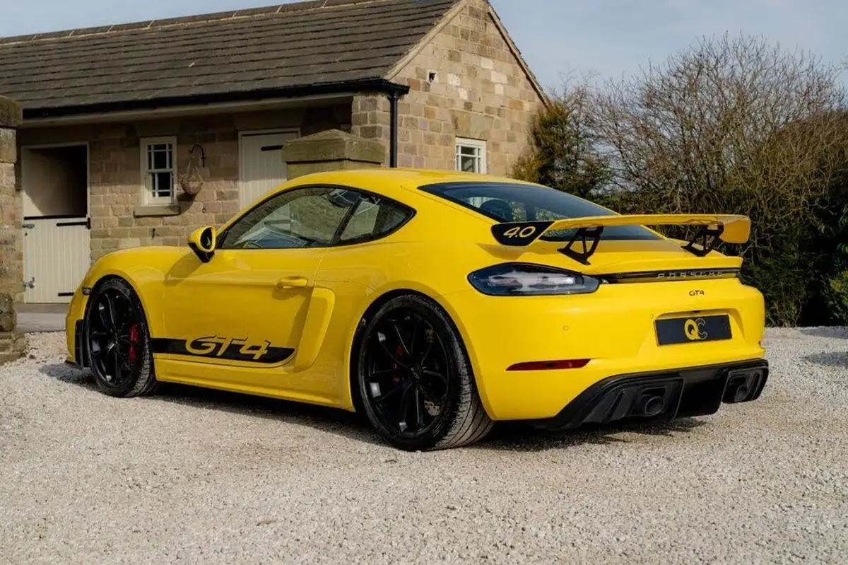 2023-porsche-cayman-718-40-cayman-gt4-pdk-big-30