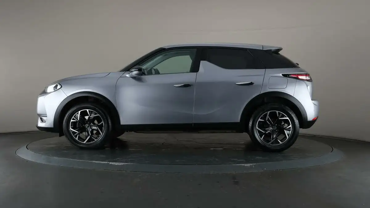 2021-ds-ds-3-crossback-12-puretech-prestige-130ps-eat8-big-4
