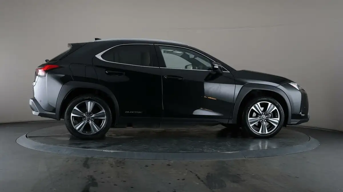 2021-lexus-ux-300e-e-ux-big-59