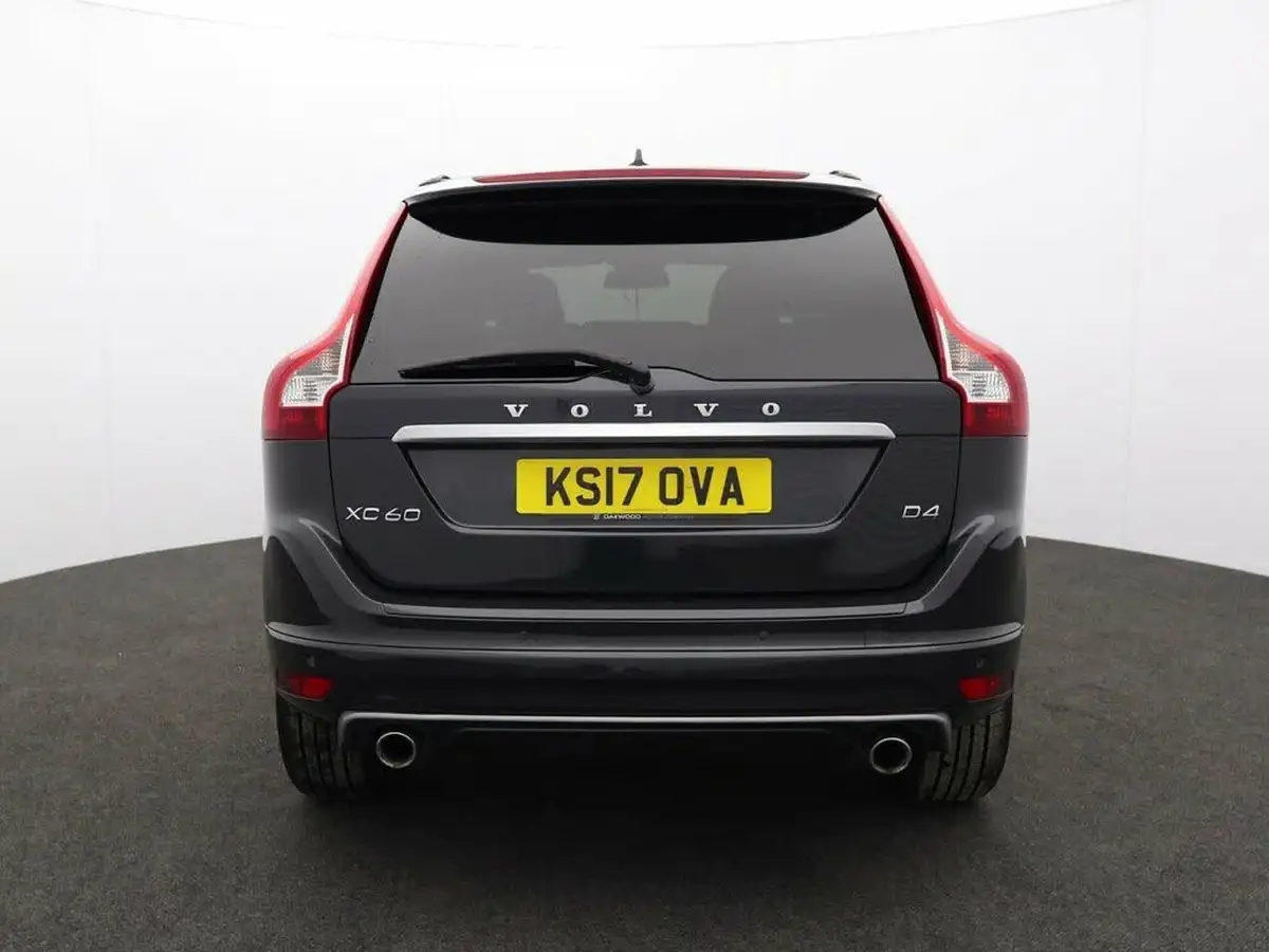 2017-volvo-xc60-20td-d4-r-design-nav-big-9