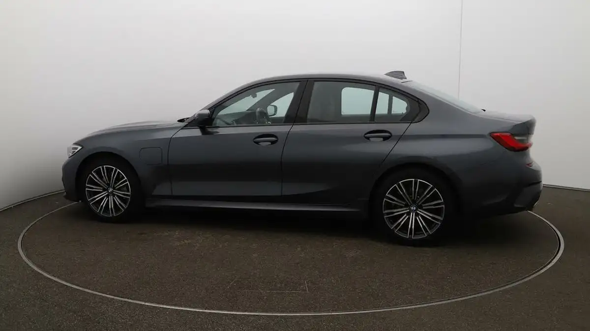 2020-bmw-3-series-20-330e-m-sport-saloon-4d-big-56