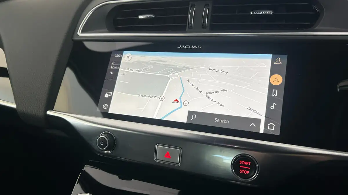 2021-jaguar-i-pace-ev400-black-big-10