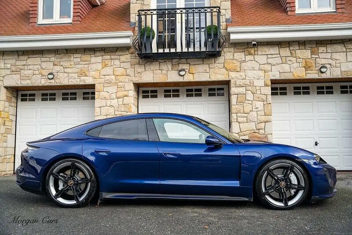2021-porsche-taycan-e-turbo-performance-battery-plus-big-3
