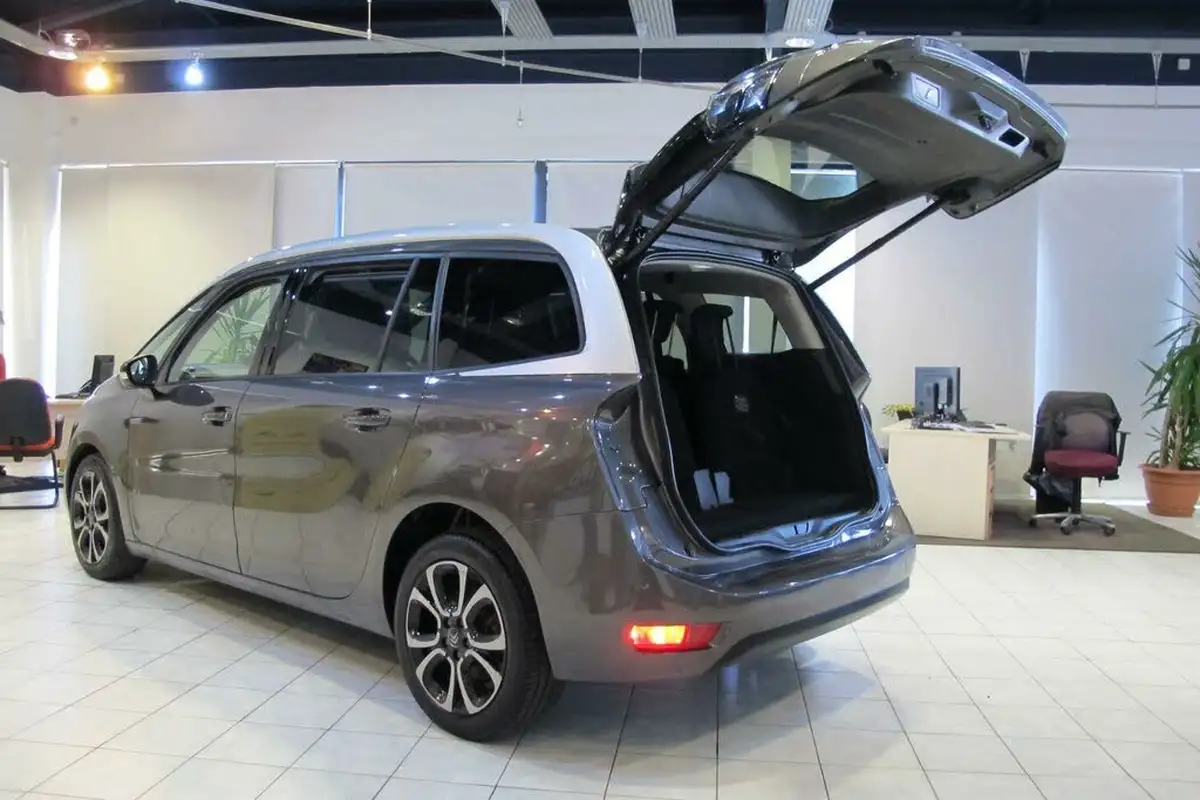 2019-citroen-grand-c4-spacetourer-12-puretech-flair-big-5
